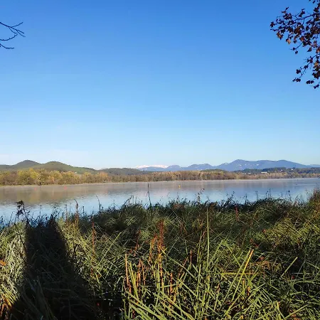 Placa Major 17 2n 2a Al Centre De * Banyoles