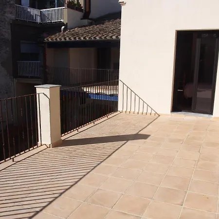 Placa Major 17 2n 2a Al Centre De * Banyoles